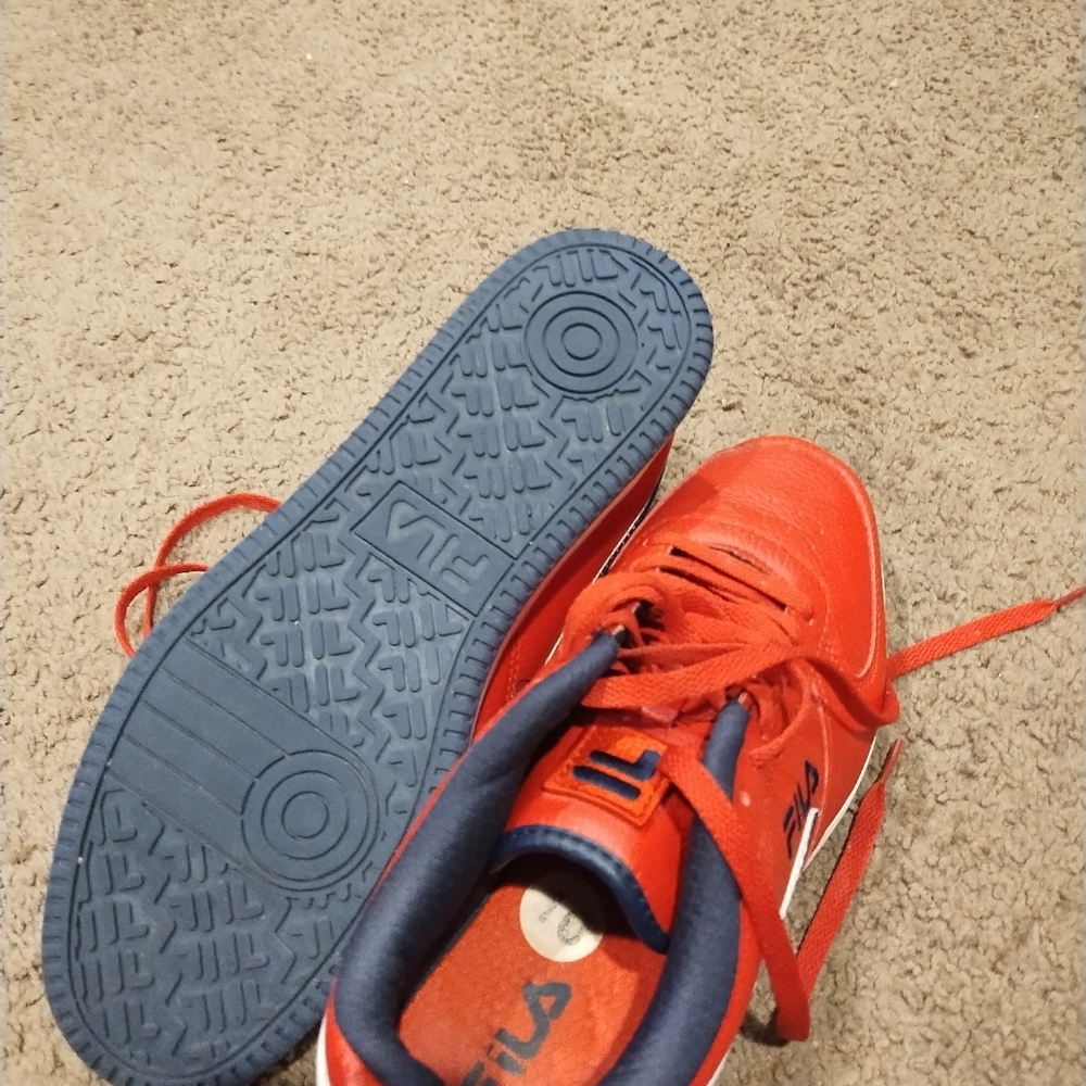 Shoes - Picture 5 of 9